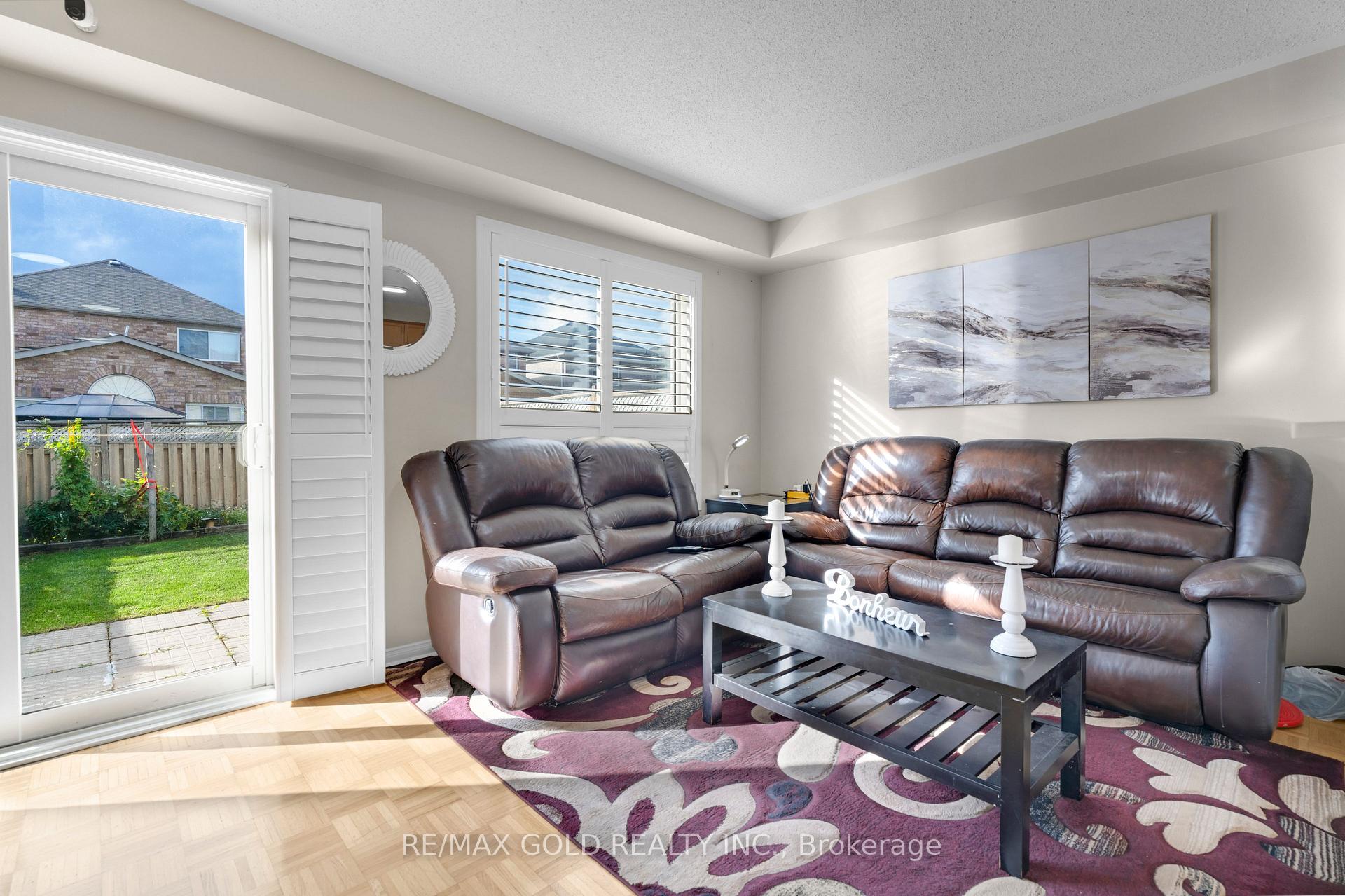 Photo 3 of 29 Sand Cherry Crescent, Brampton, Sandringham-Wellington — HOMEH