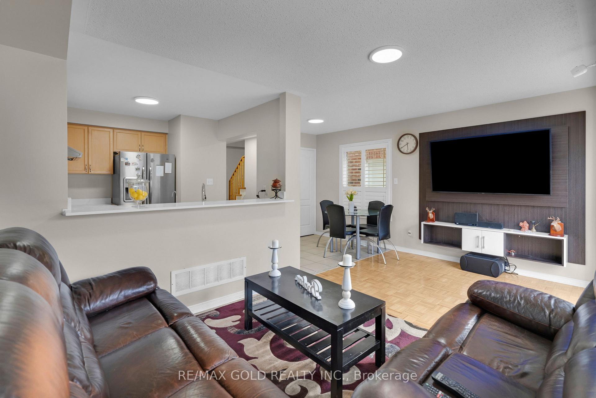 Photo 10 of 29 Sand Cherry Crescent, Brampton, Sandringham-Wellington — HOMEH