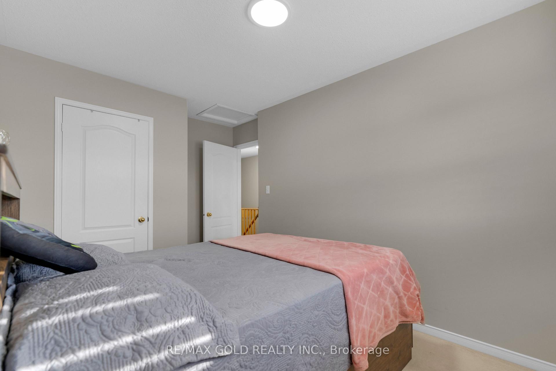 Photo 13 of 29 Sand Cherry Crescent, Brampton, Sandringham-Wellington — HOMEH