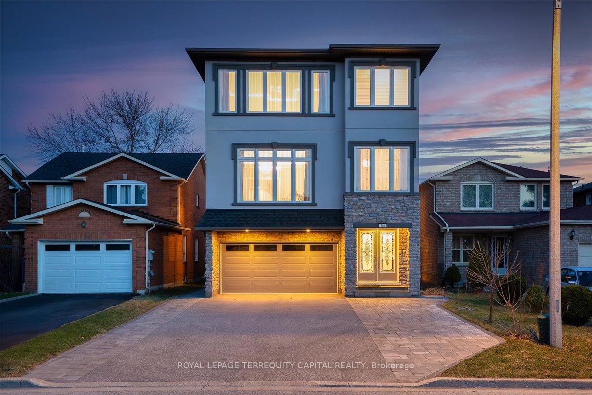 Photo 1 of 140 Patna Crescent, Vaughan, Maple — HOMEH
