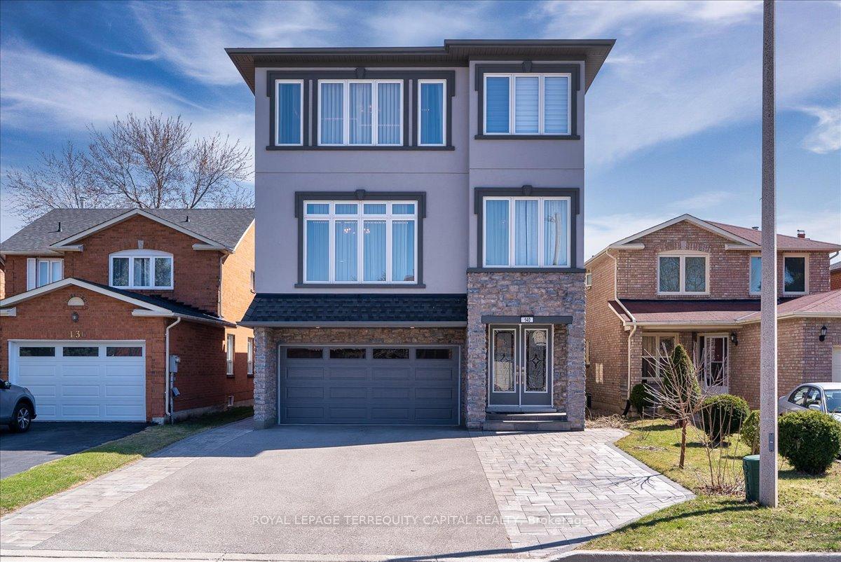 Photo 3 of 140 Patna Crescent, Vaughan, Maple — HOMEH