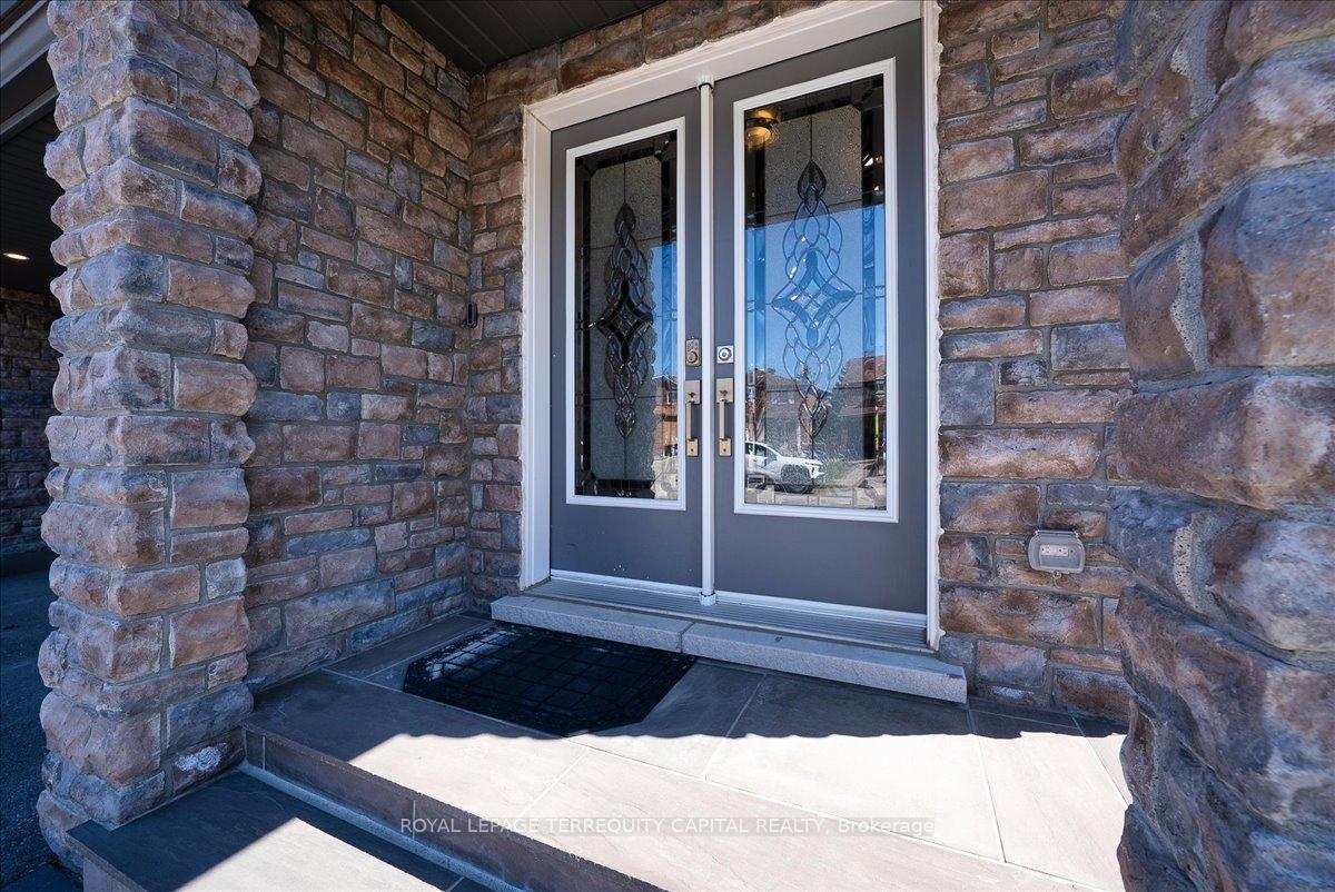 Photo 20 of 140 Patna Crescent, Vaughan, Maple — HOMEH