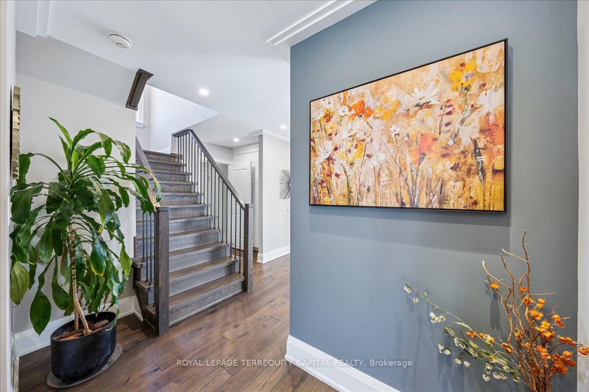 Photo 9 of 140 Patna Crescent, Vaughan, Maple — HOMEH