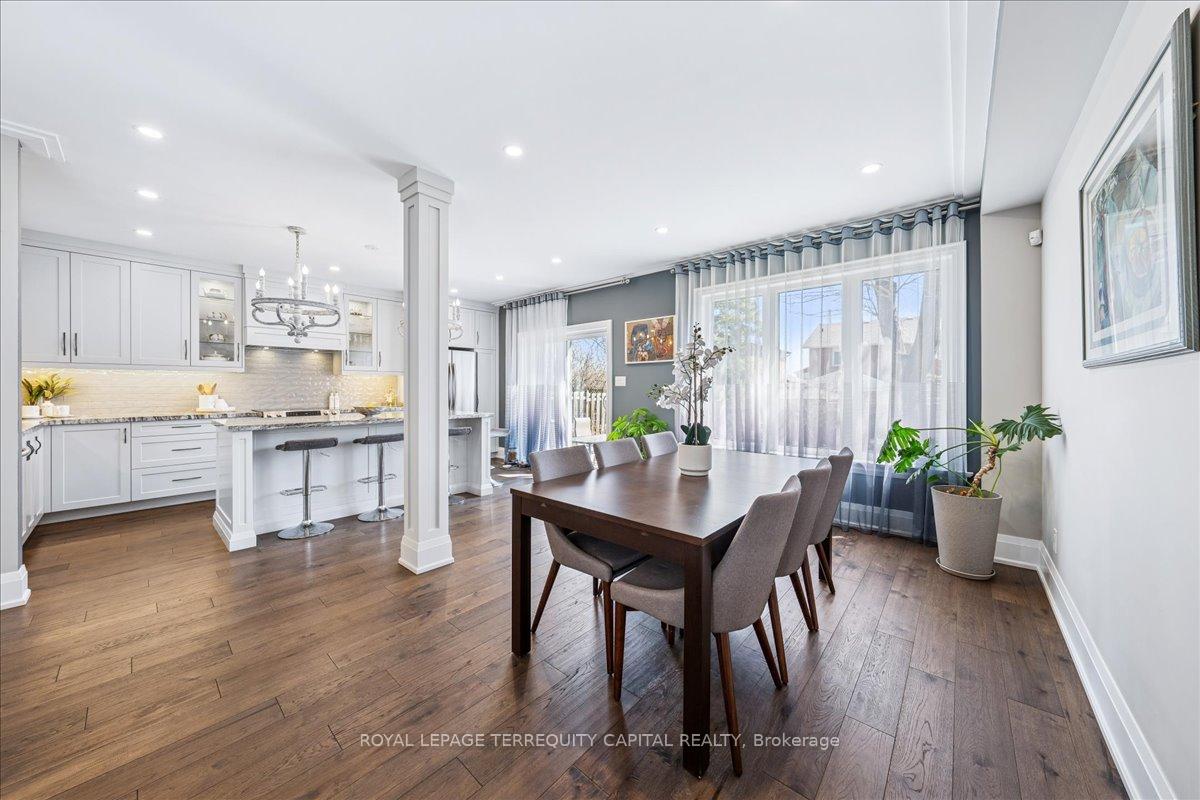 Photo 10 of 140 Patna Crescent, Vaughan, Maple — HOMEH