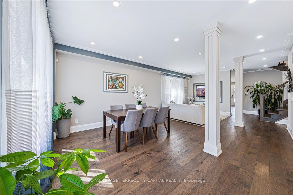 Photo 11 of 140 Patna Crescent, Vaughan, Maple — HOMEH