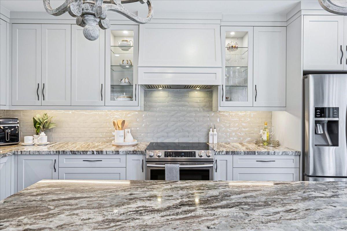 Photo 36 of 140 Patna Crescent, Vaughan, Maple — HOMEH