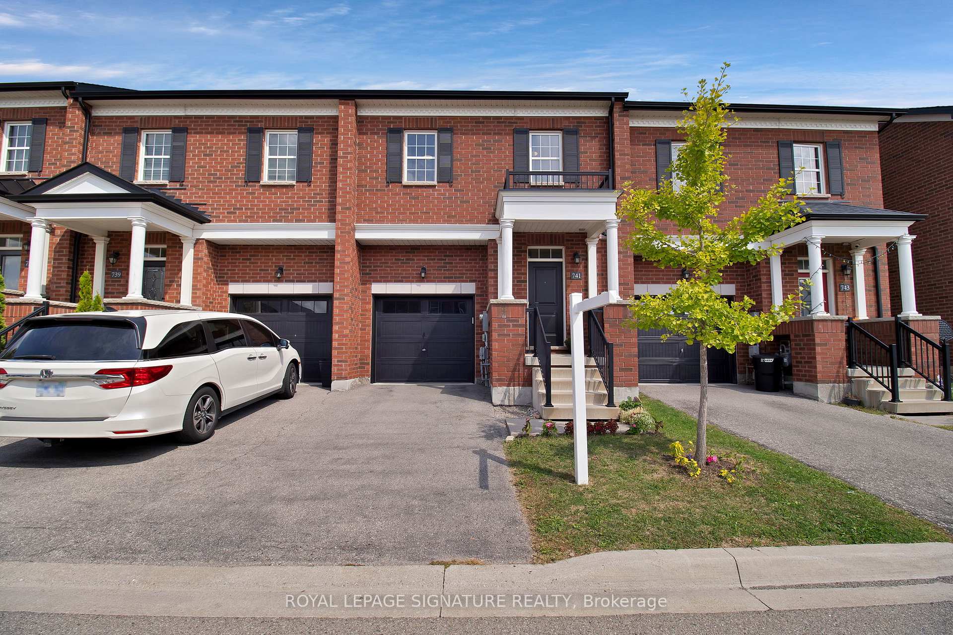 Photo 1 of 741 Banks Crescent, Milton, Willmott — HOMEH