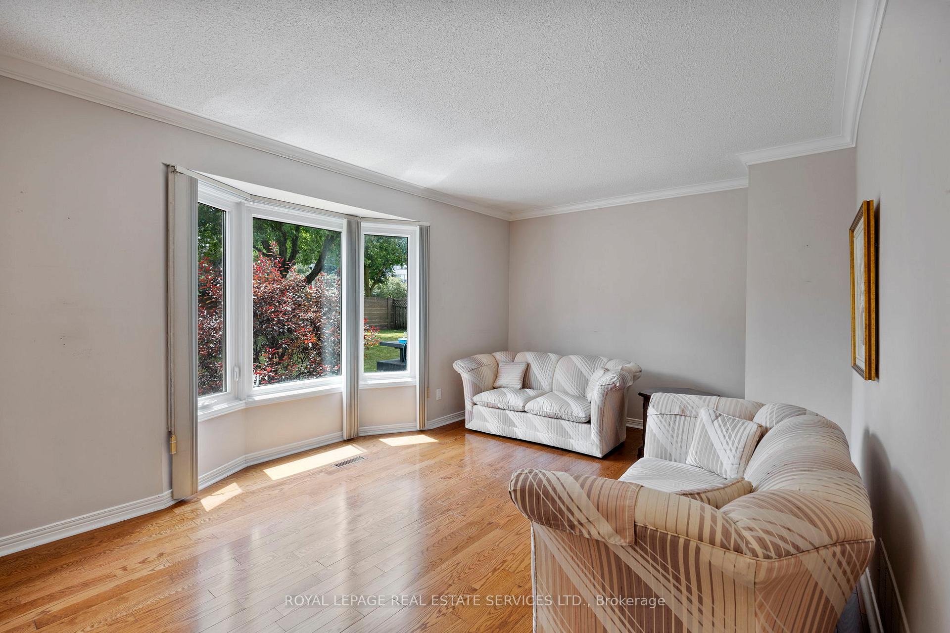 Photo 6 of 119 Heatherton Way, Vaughan, Crestwood-Springfarm-Yorkhill — HOMEH