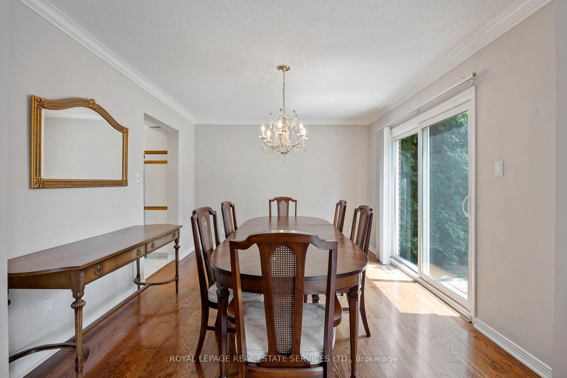 Photo 11 of 119 Heatherton Way, Vaughan, Crestwood-Springfarm-Yorkhill — HOMEH
