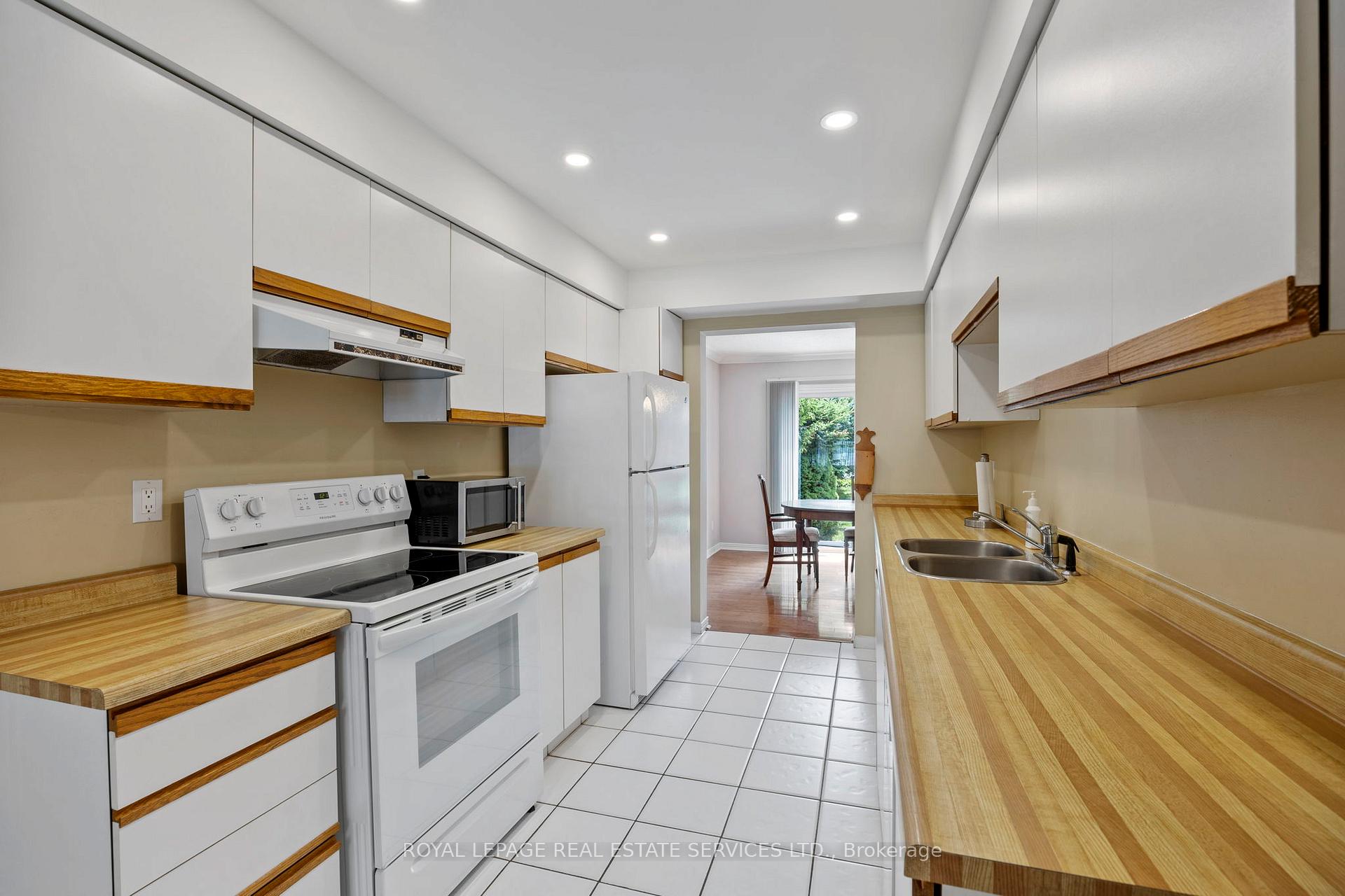 Photo 8 of 119 Heatherton Way, Vaughan, Crestwood-Springfarm-Yorkhill — HOMEH