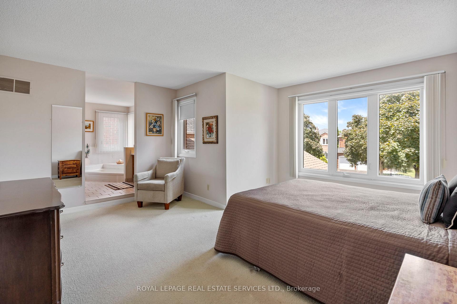 Photo 16 of 119 Heatherton Way, Vaughan, Crestwood-Springfarm-Yorkhill — HOMEH