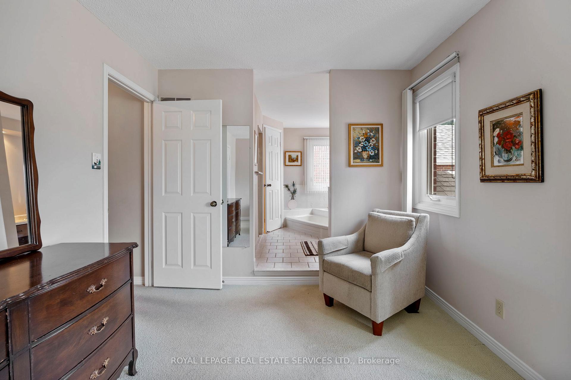 Photo 15 of 119 Heatherton Way, Vaughan, Crestwood-Springfarm-Yorkhill — HOMEH