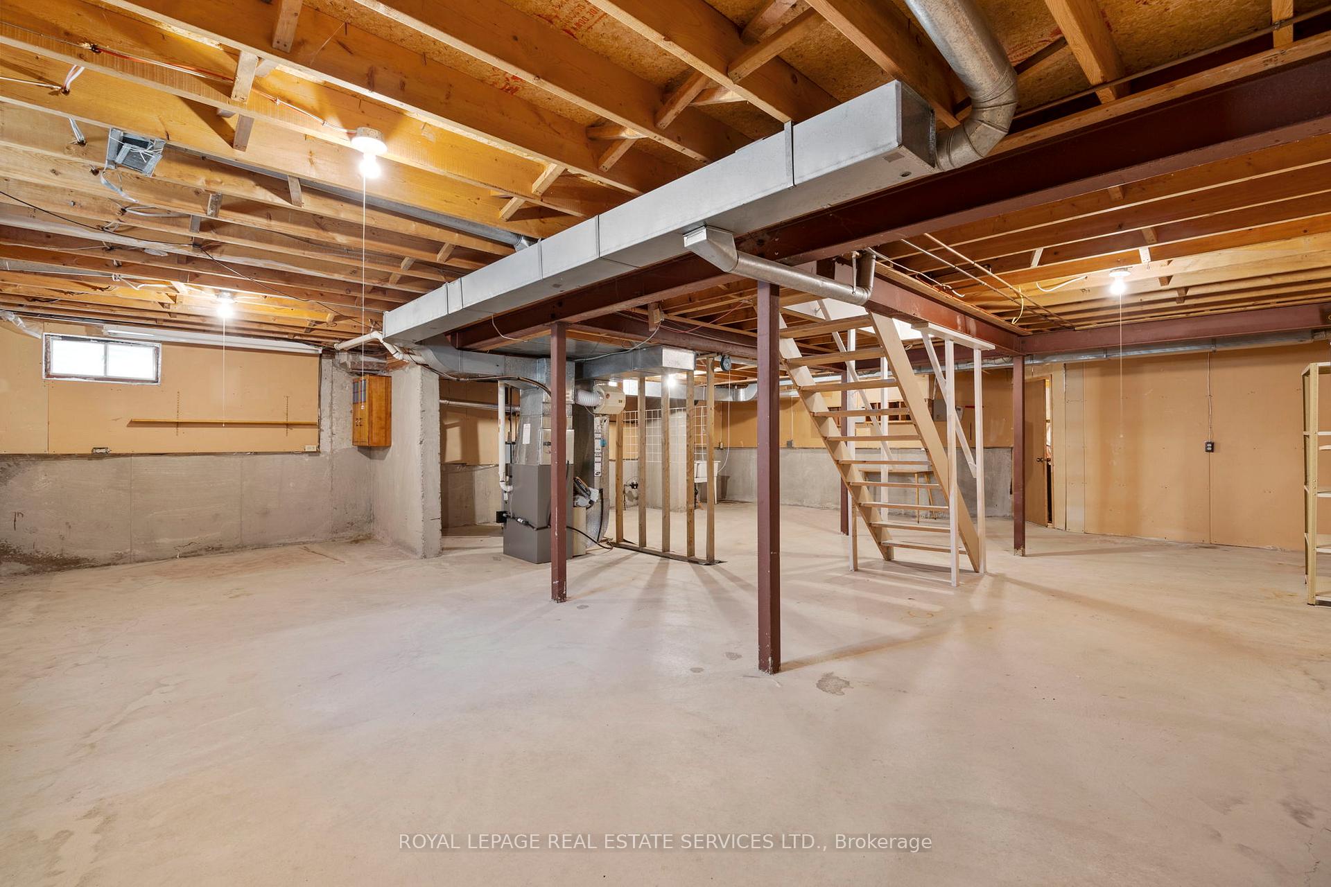 Photo 24 of 119 Heatherton Way, Vaughan, Crestwood-Springfarm-Yorkhill — HOMEH