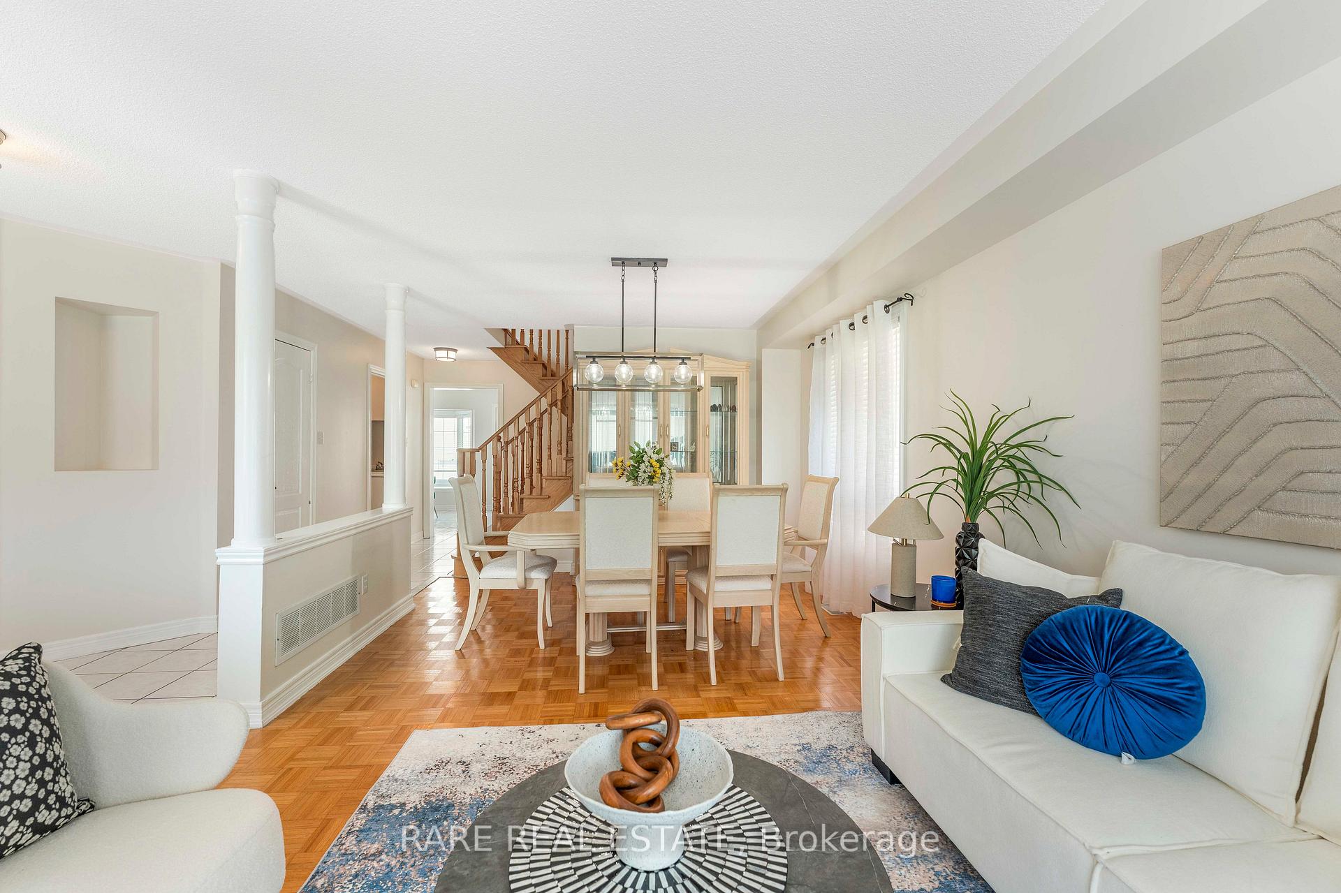 Photo 19 of 51 Wild Indigo Crescent, Brampton, Sandringham-Wellington — HOMEH