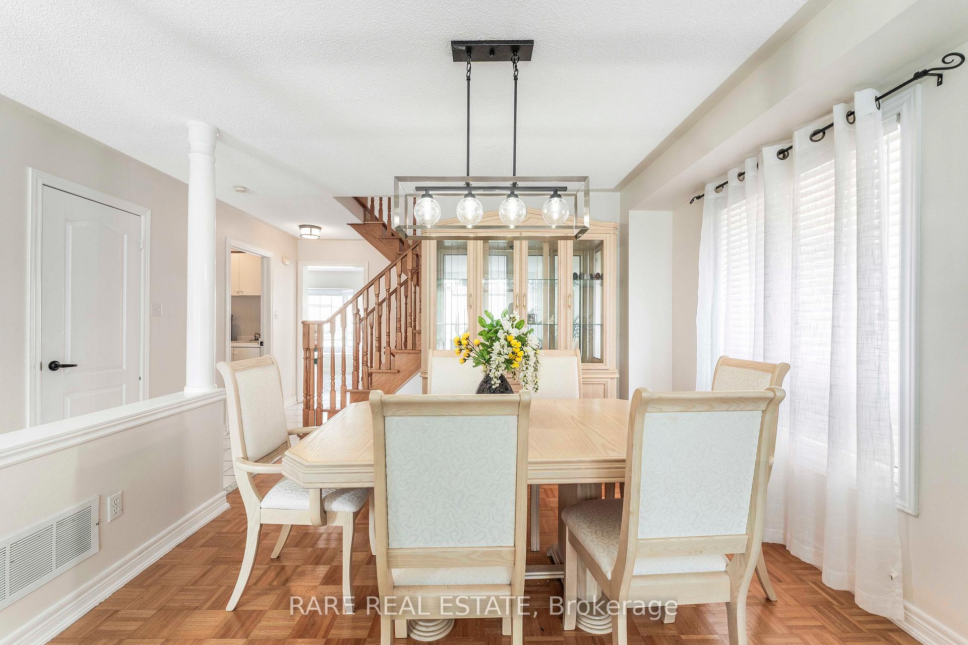 Photo 11 of 51 Wild Indigo Crescent, Brampton, Sandringham-Wellington — HOMEH