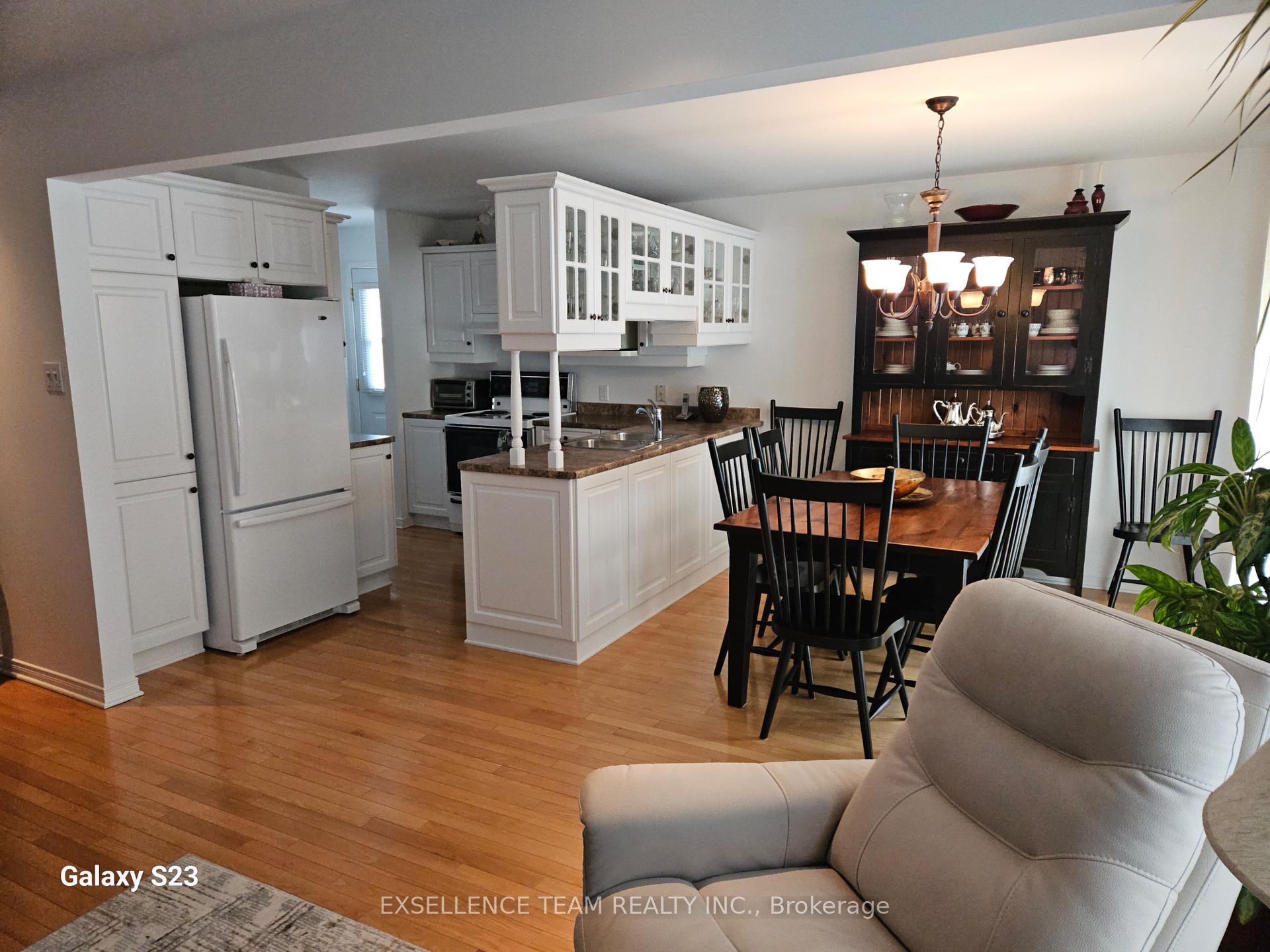 Photo 10 of 2177 Concorde Avenue, Cornwall — HOMEH