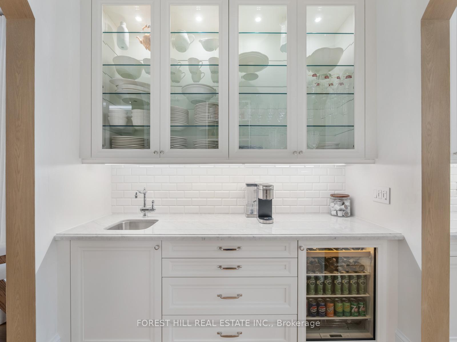 Photo 14 of 142 Farrell Road, Vaughan, Patterson — HOMEH
