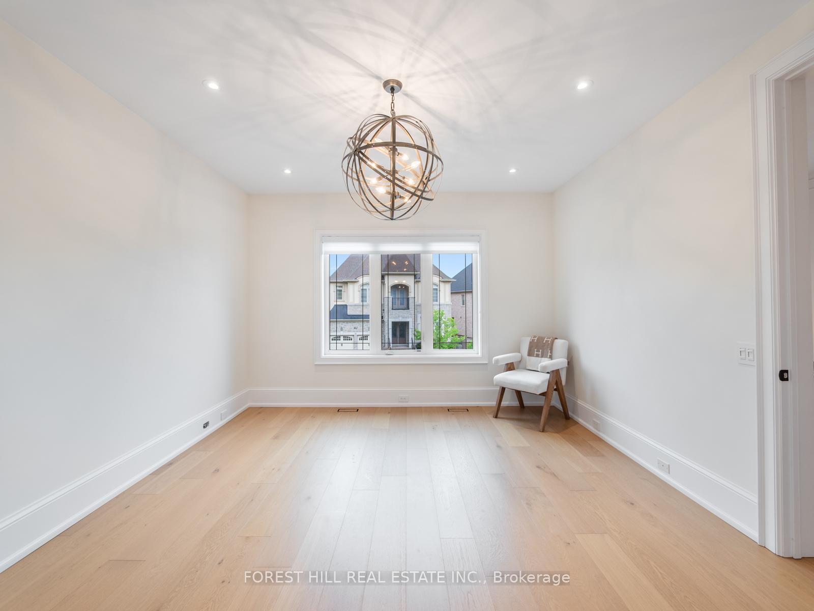 Photo 23 of 142 Farrell Road, Vaughan, Patterson — HOMEH