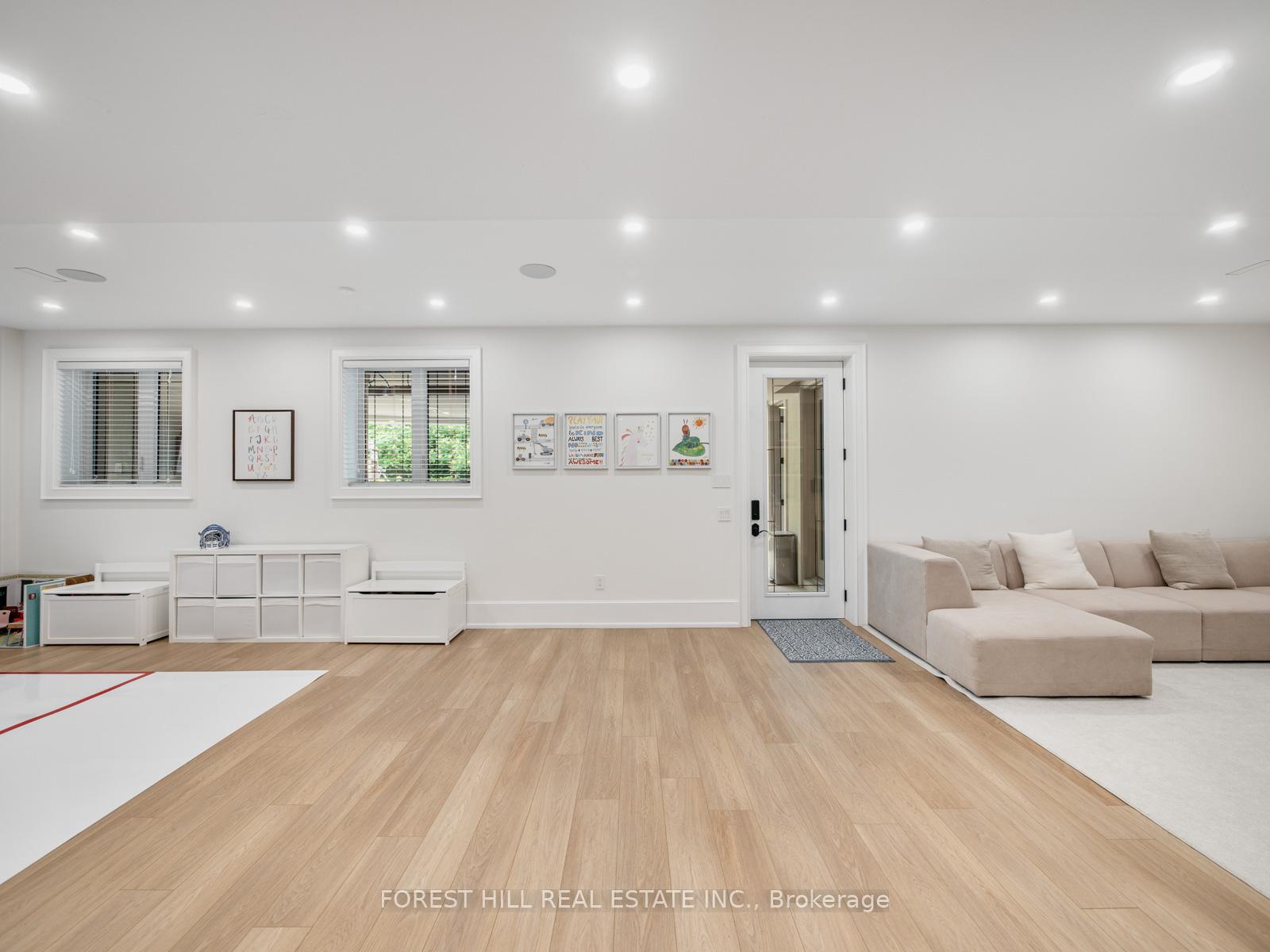 Photo 37 of 142 Farrell Road, Vaughan, Patterson — HOMEH