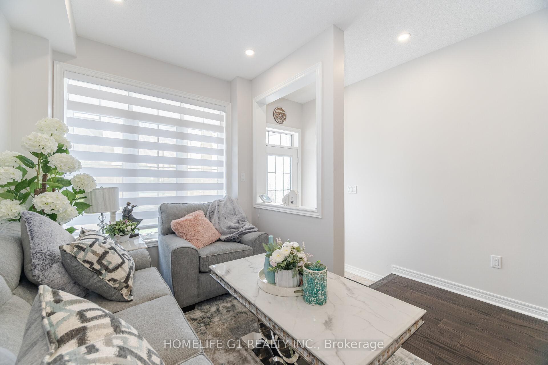 Photo 2 of 82 Truro Circle, Brampton, Northwest Brampton — HOMEH