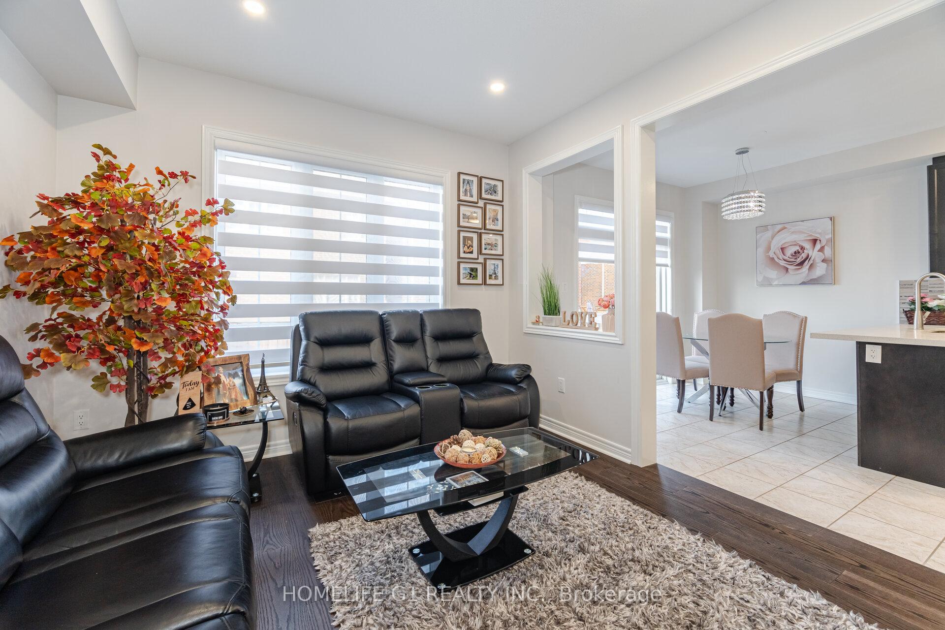 Photo 8 of 82 Truro Circle, Brampton, Northwest Brampton — HOMEH