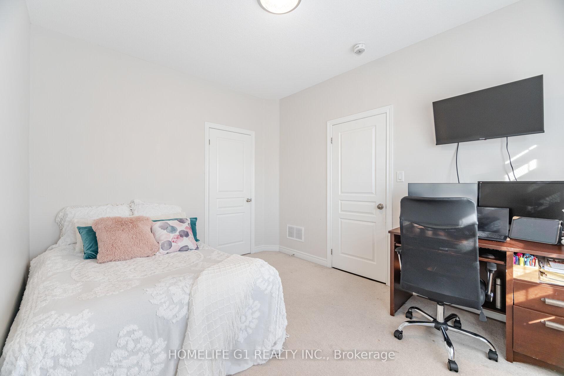 Photo 35 of 82 Truro Circle, Brampton, Northwest Brampton — HOMEH