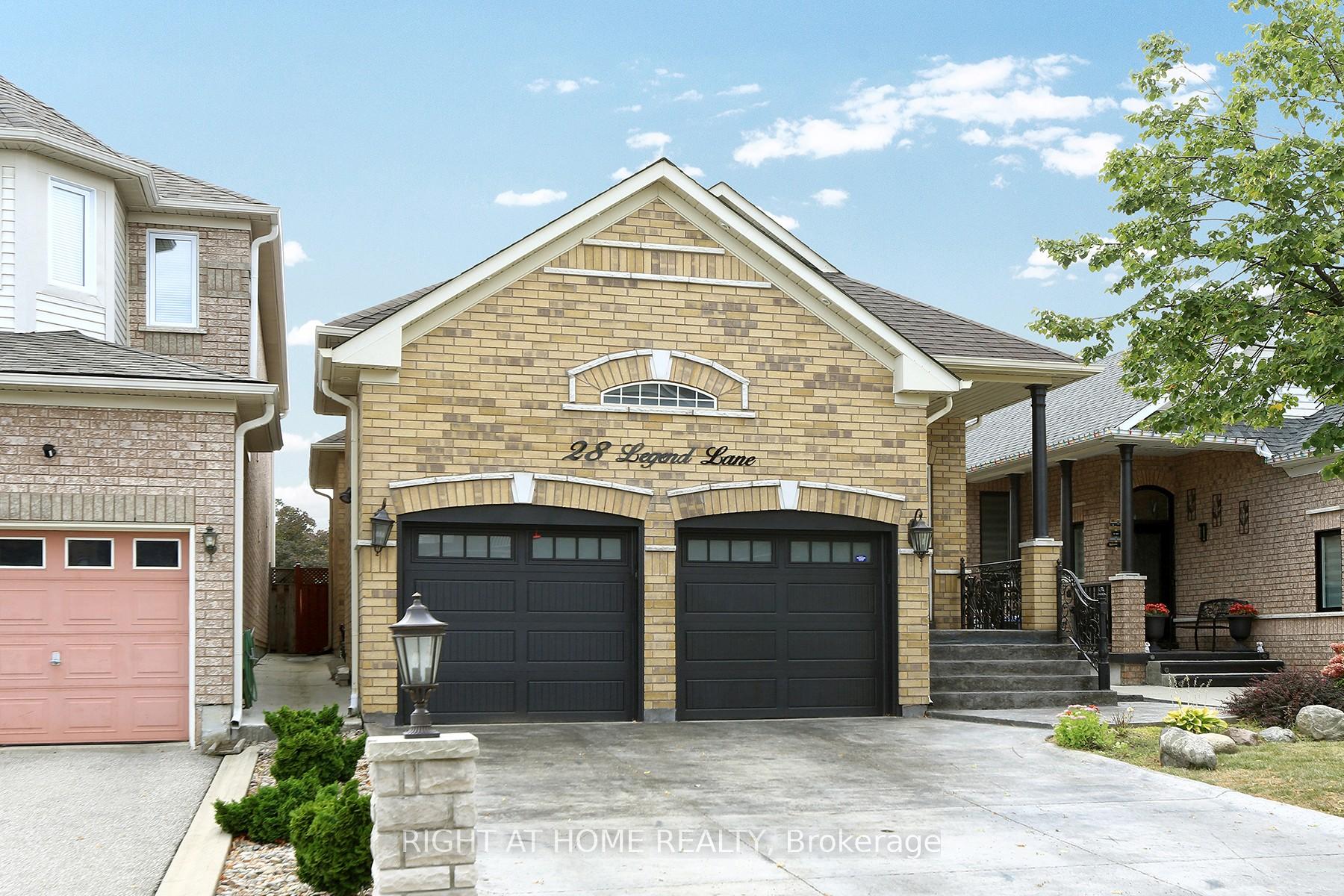 Photo 31 of 28 Legend Lane W, Brampton, Fletcher's Creek Village — HOMEH