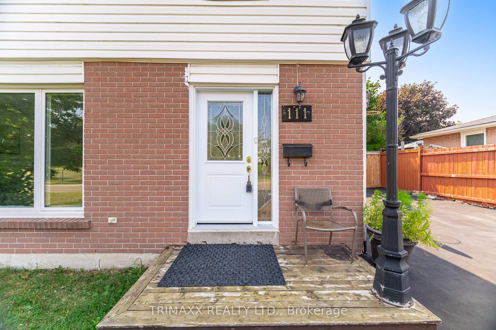 Photo 4 of 111 Folkstone Crescent, Brampton, Southgate — HOMEH