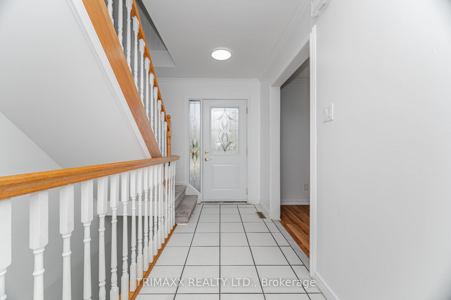 Photo 5 of 111 Folkstone Crescent, Brampton, Southgate — HOMEH