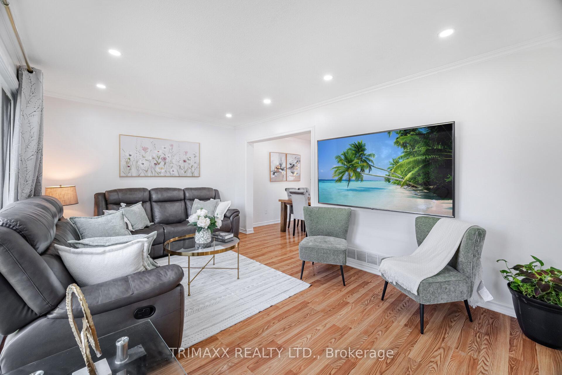 Photo 12 of 111 Folkstone Crescent, Brampton, Southgate — HOMEH