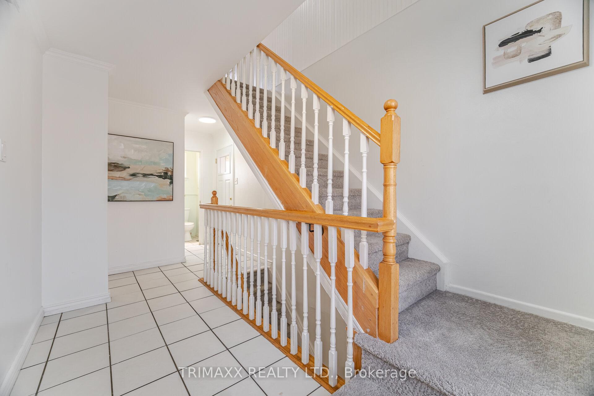 Photo 21 of 111 Folkstone Crescent, Brampton, Southgate — HOMEH