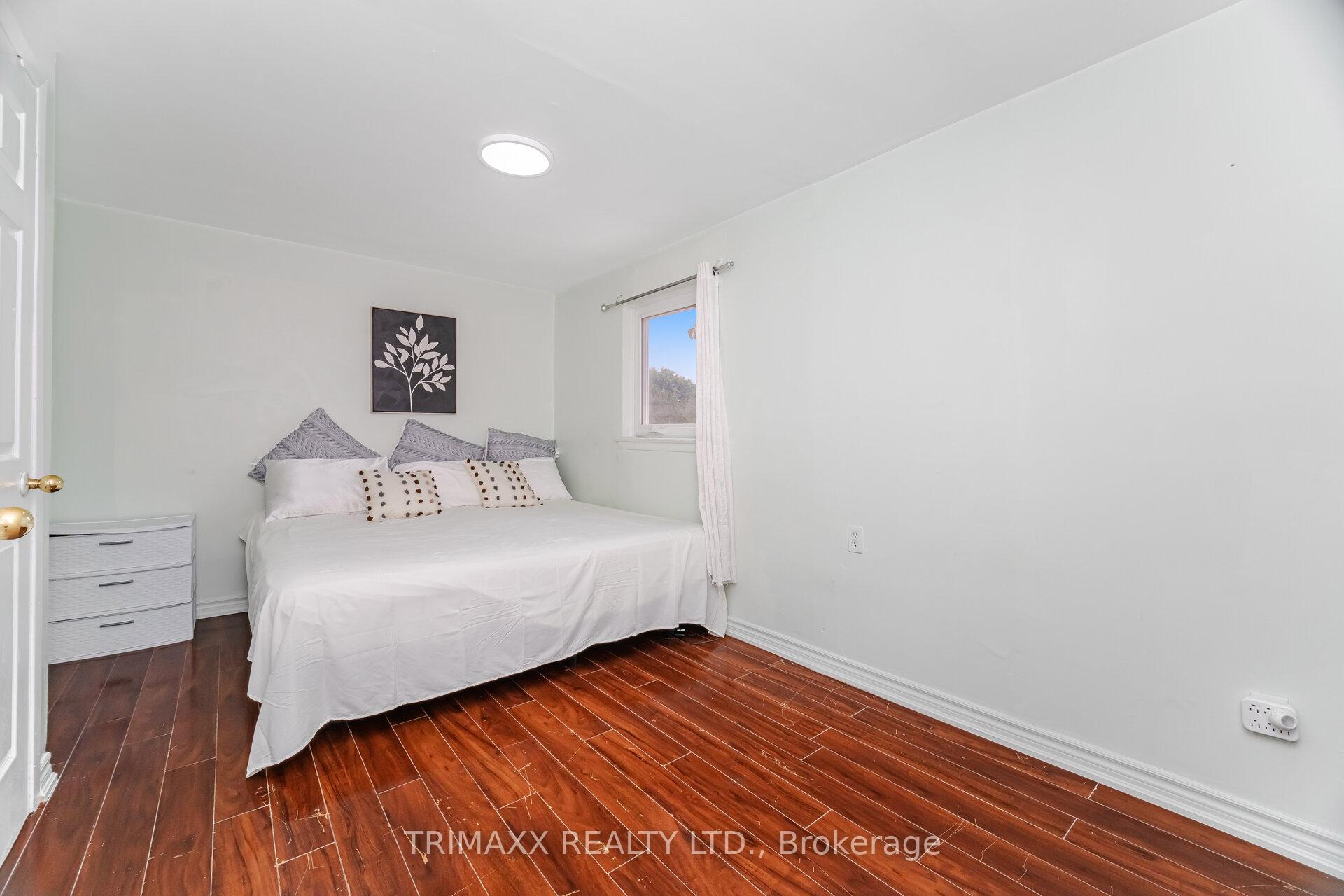 Photo 20 of 111 Folkstone Crescent, Brampton, Southgate — HOMEH