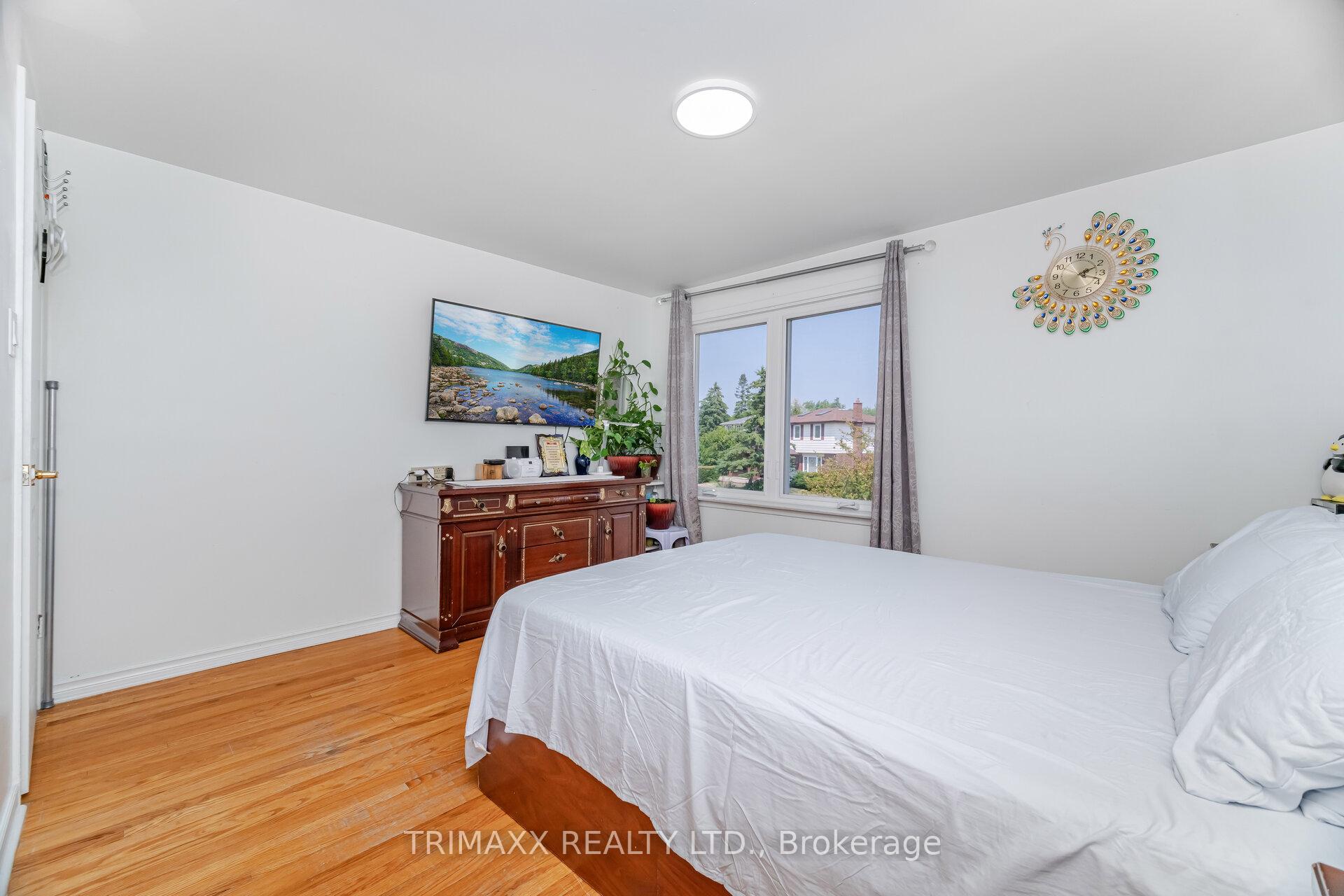 Photo 22 of 111 Folkstone Crescent, Brampton, Southgate — HOMEH