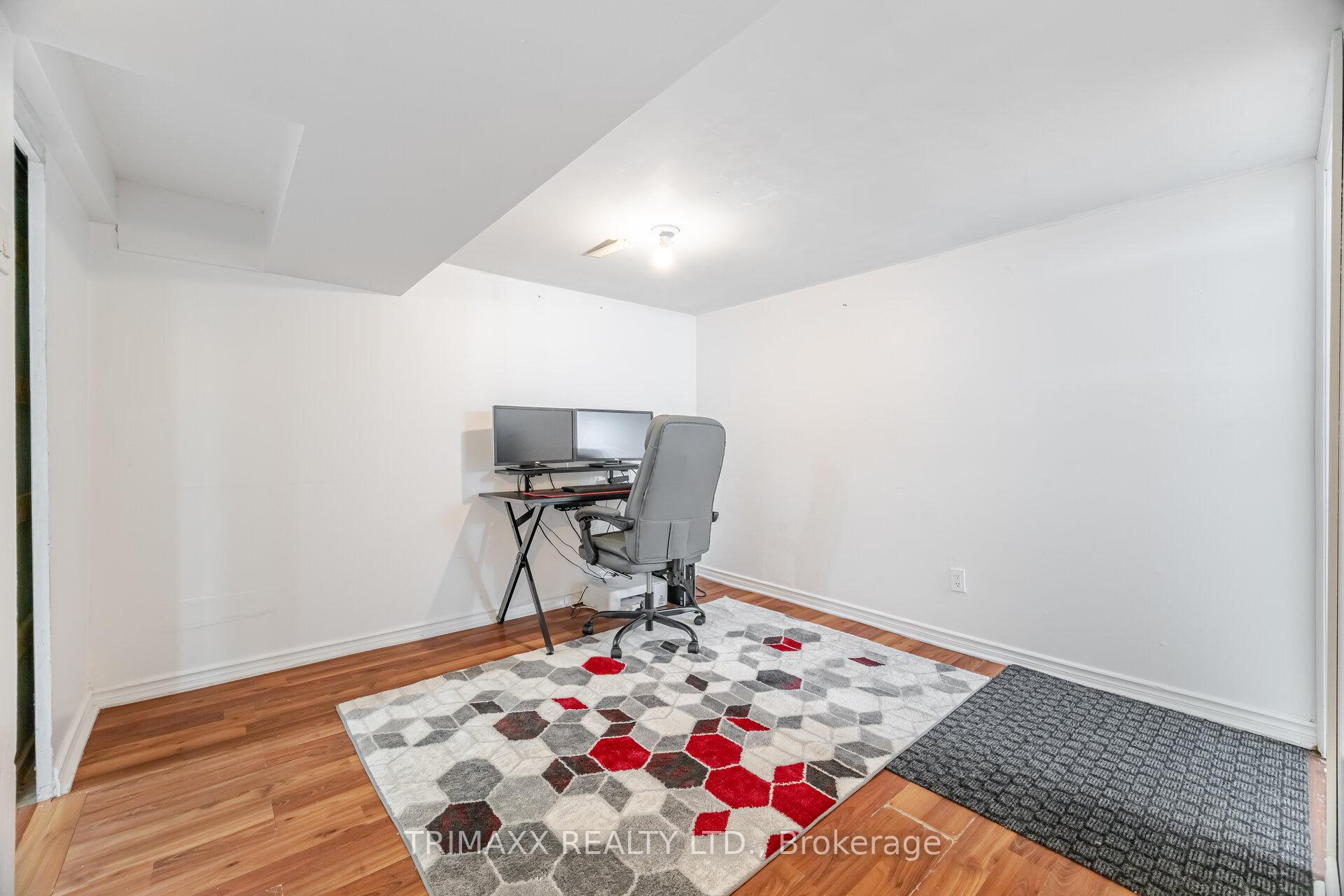 Photo 27 of 111 Folkstone Crescent, Brampton, Southgate — HOMEH
