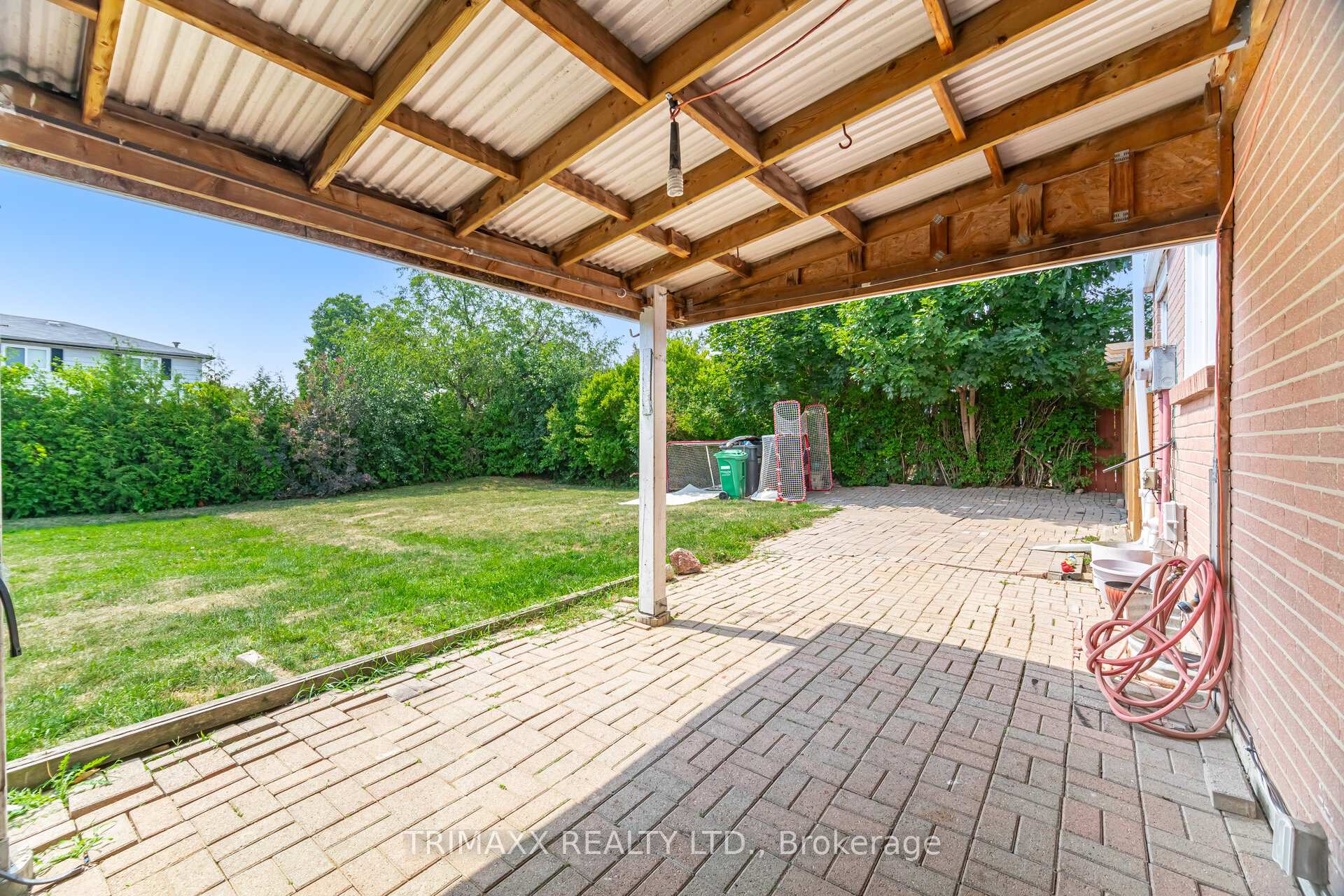 Photo 40 of 111 Folkstone Crescent, Brampton, Southgate — HOMEH