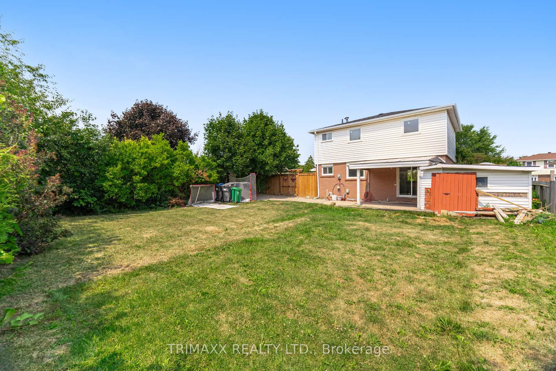 Photo 39 of 111 Folkstone Crescent, Brampton, Southgate — HOMEH