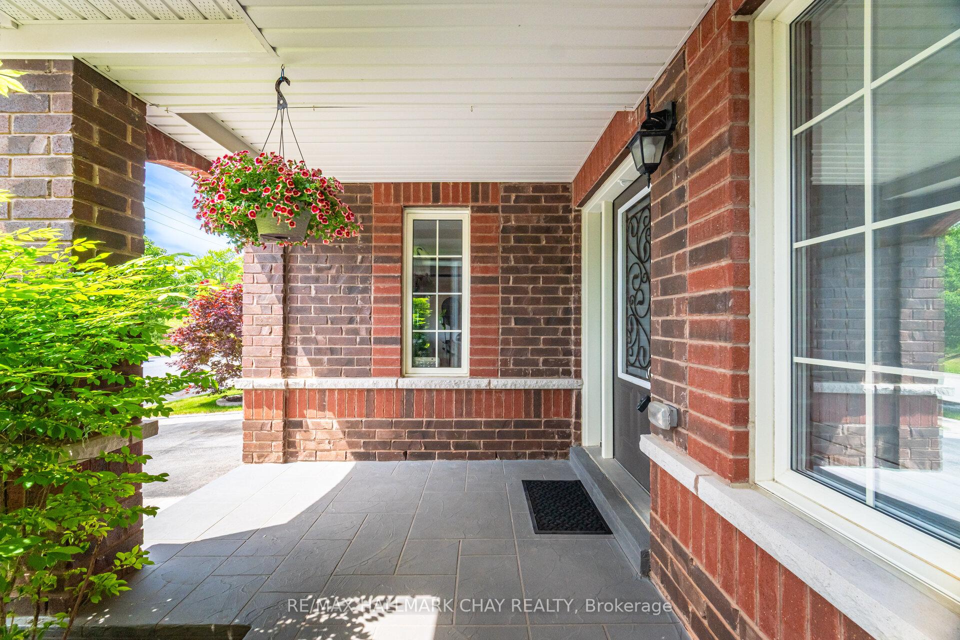 Photo 29 of 114 Cauthers Crescent, New Tecumseth, Alliston — HOMEH
