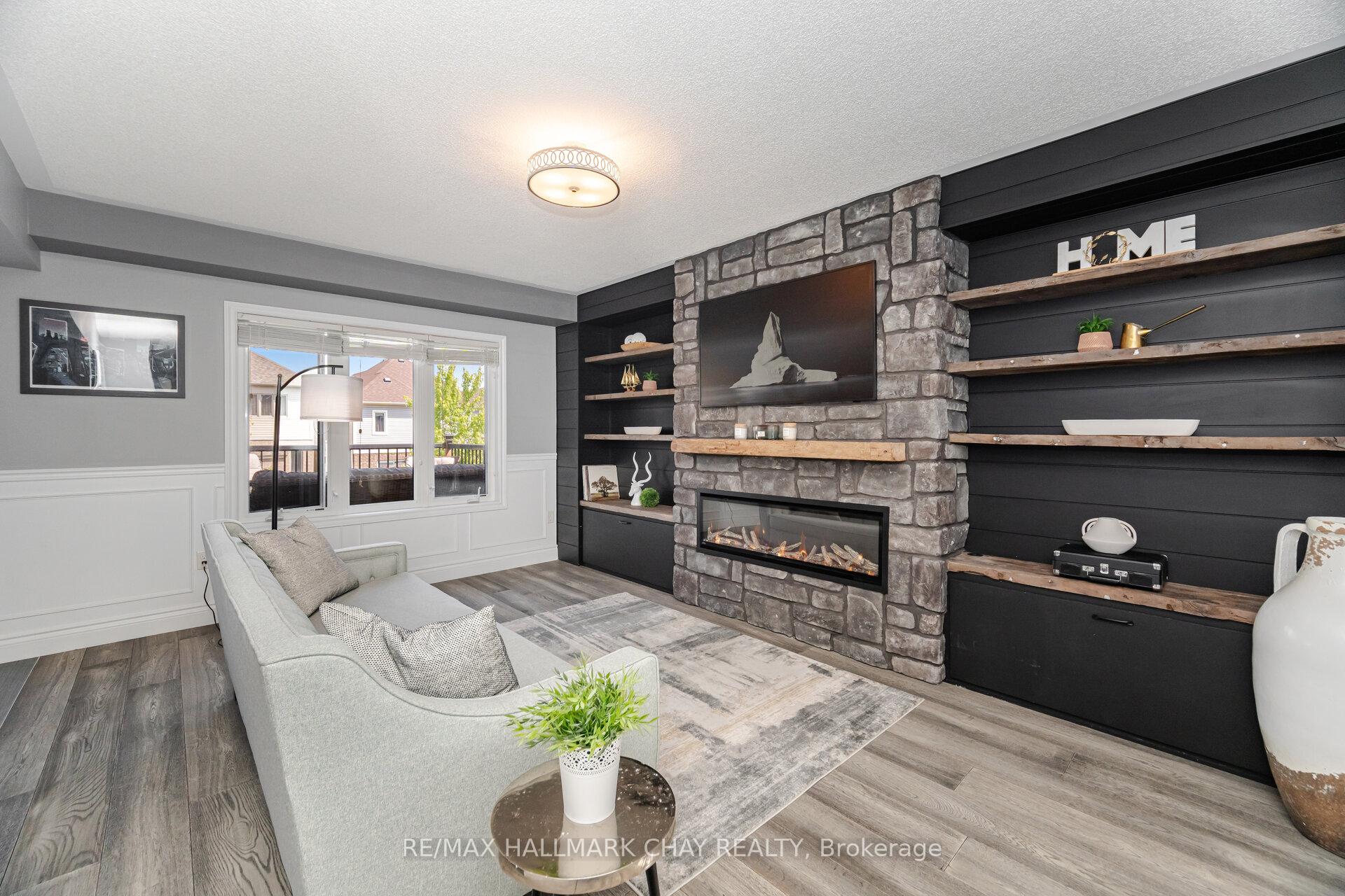 Photo 13 of 114 Cauthers Crescent, New Tecumseth, Alliston — HOMEH