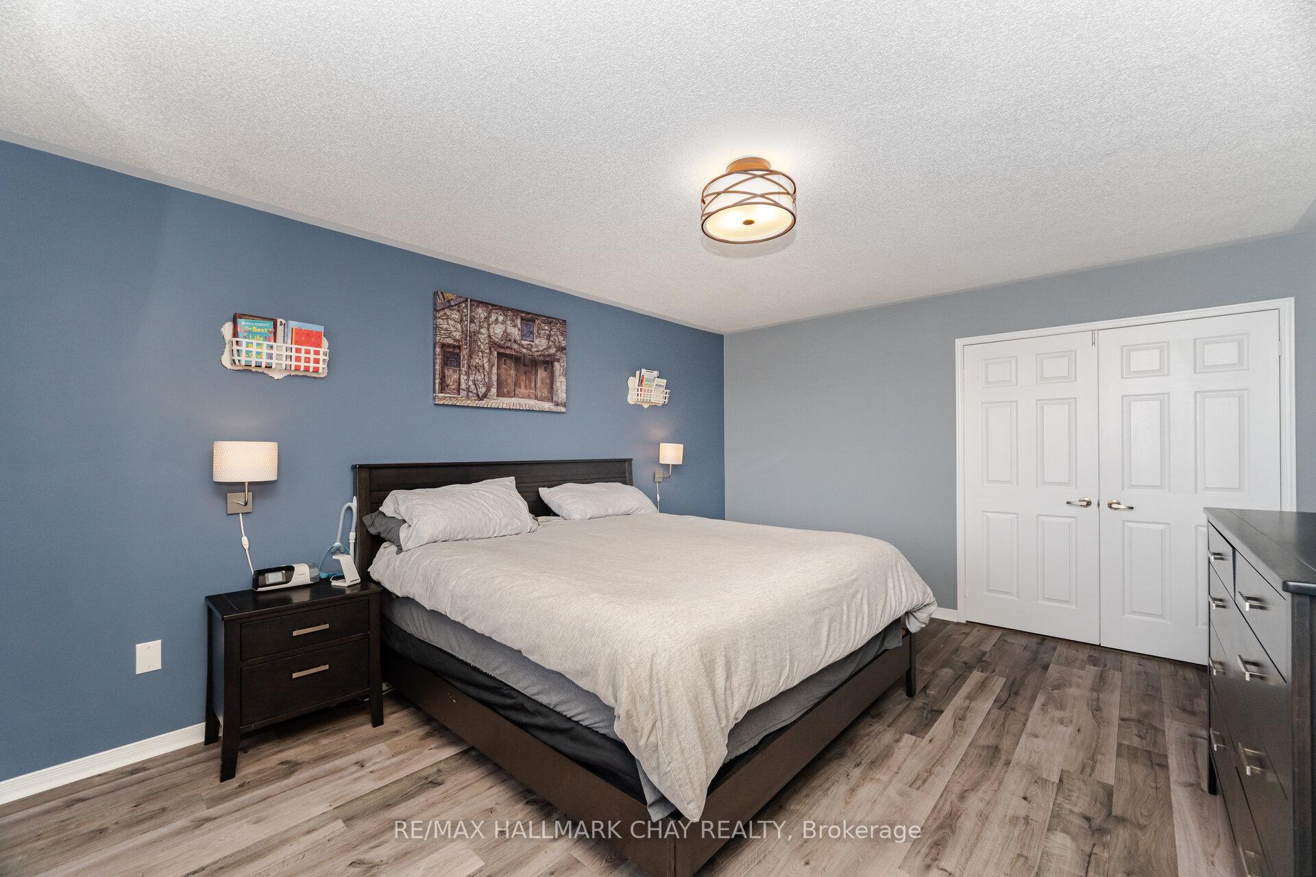 Photo 4 of 114 Cauthers Crescent, New Tecumseth, Alliston — HOMEH
