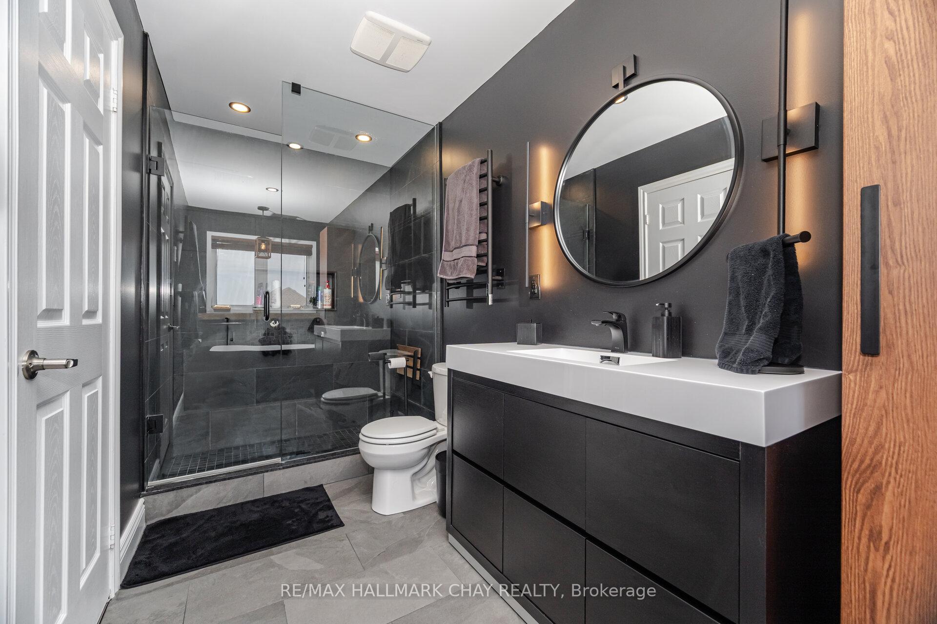 Photo 16 of 114 Cauthers Crescent, New Tecumseth, Alliston — HOMEH