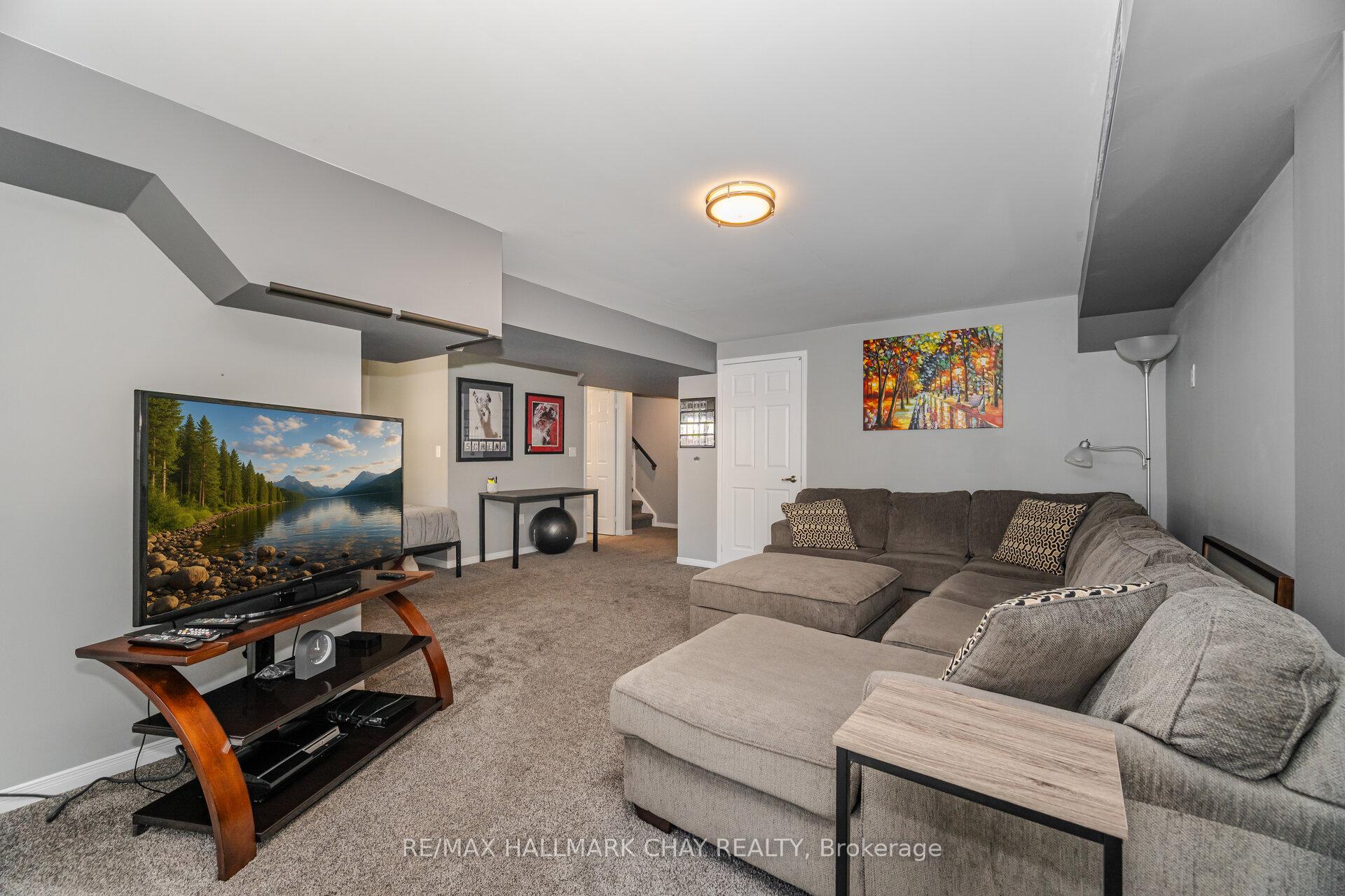 Photo 41 of 114 Cauthers Crescent, New Tecumseth, Alliston — HOMEH