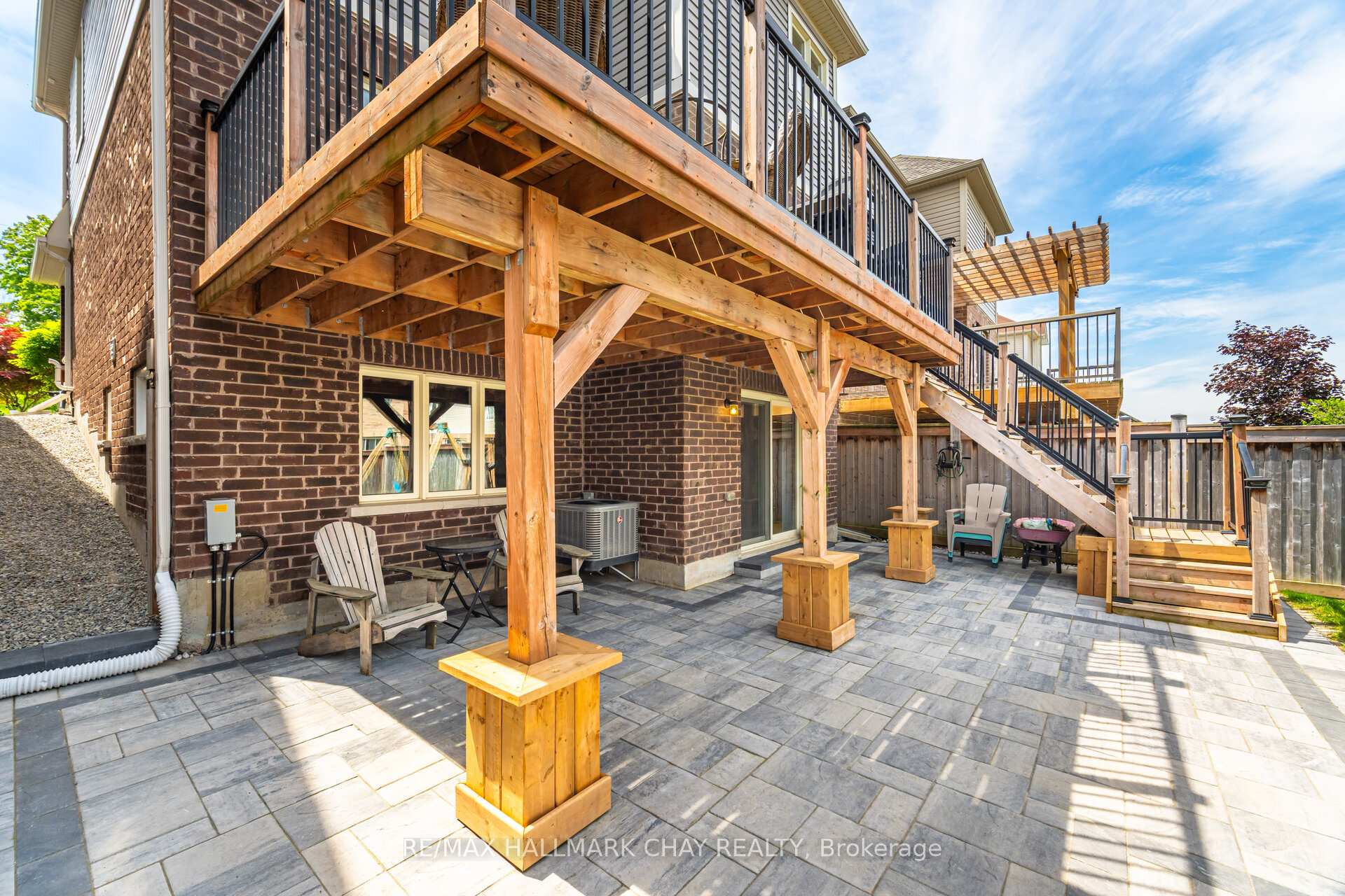 Photo 33 of 114 Cauthers Crescent, New Tecumseth, Alliston — HOMEH