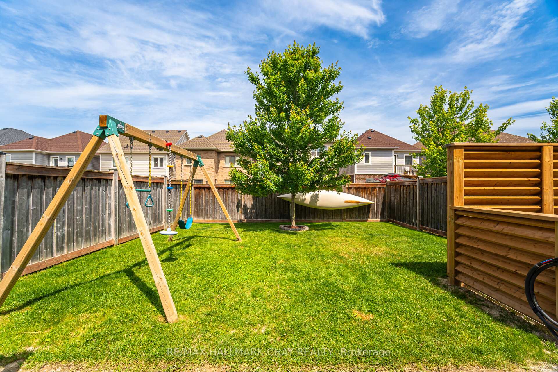 Photo 42 of 114 Cauthers Crescent, New Tecumseth, Alliston — HOMEH