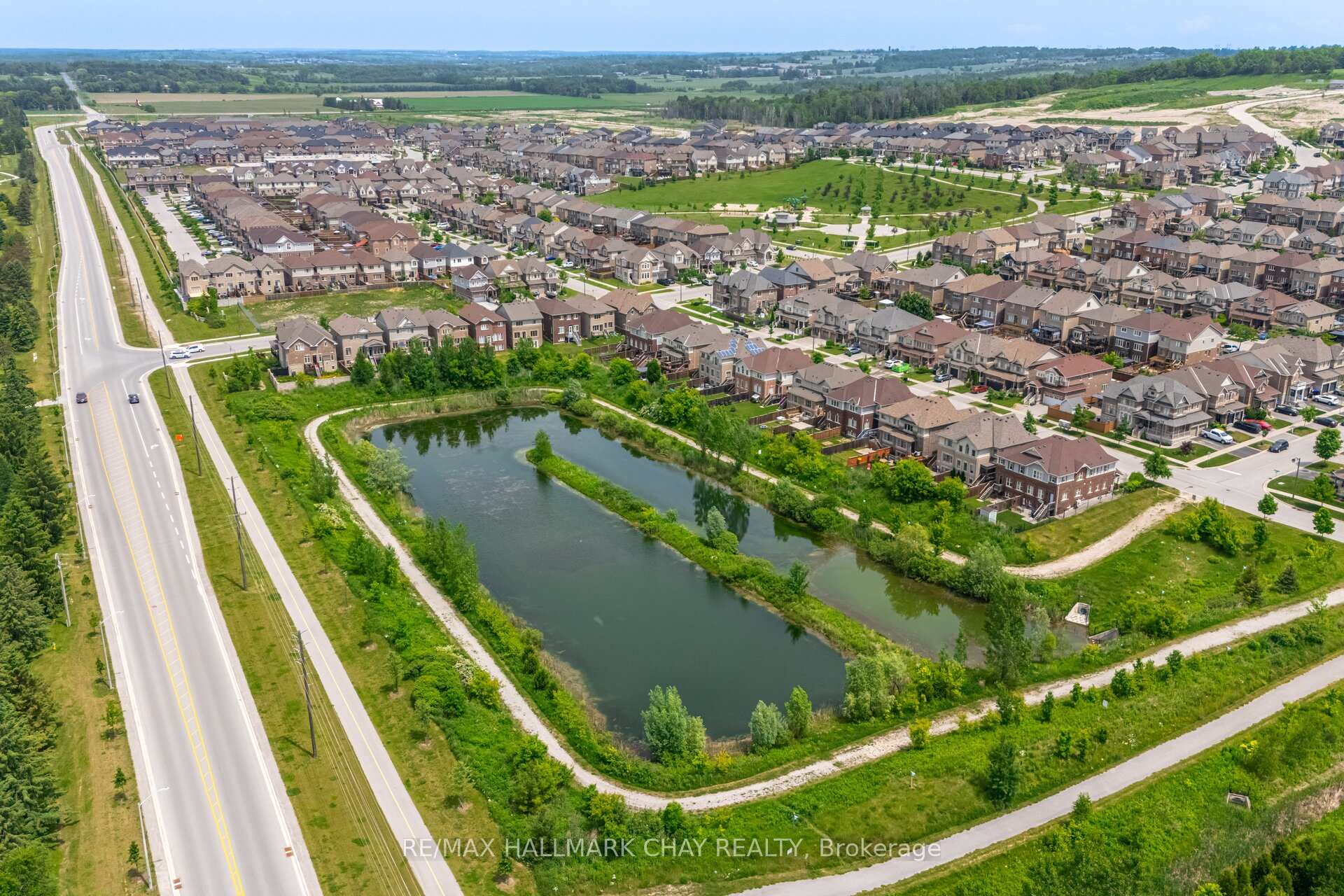 Photo 48 of 114 Cauthers Crescent, New Tecumseth, Alliston — HOMEH