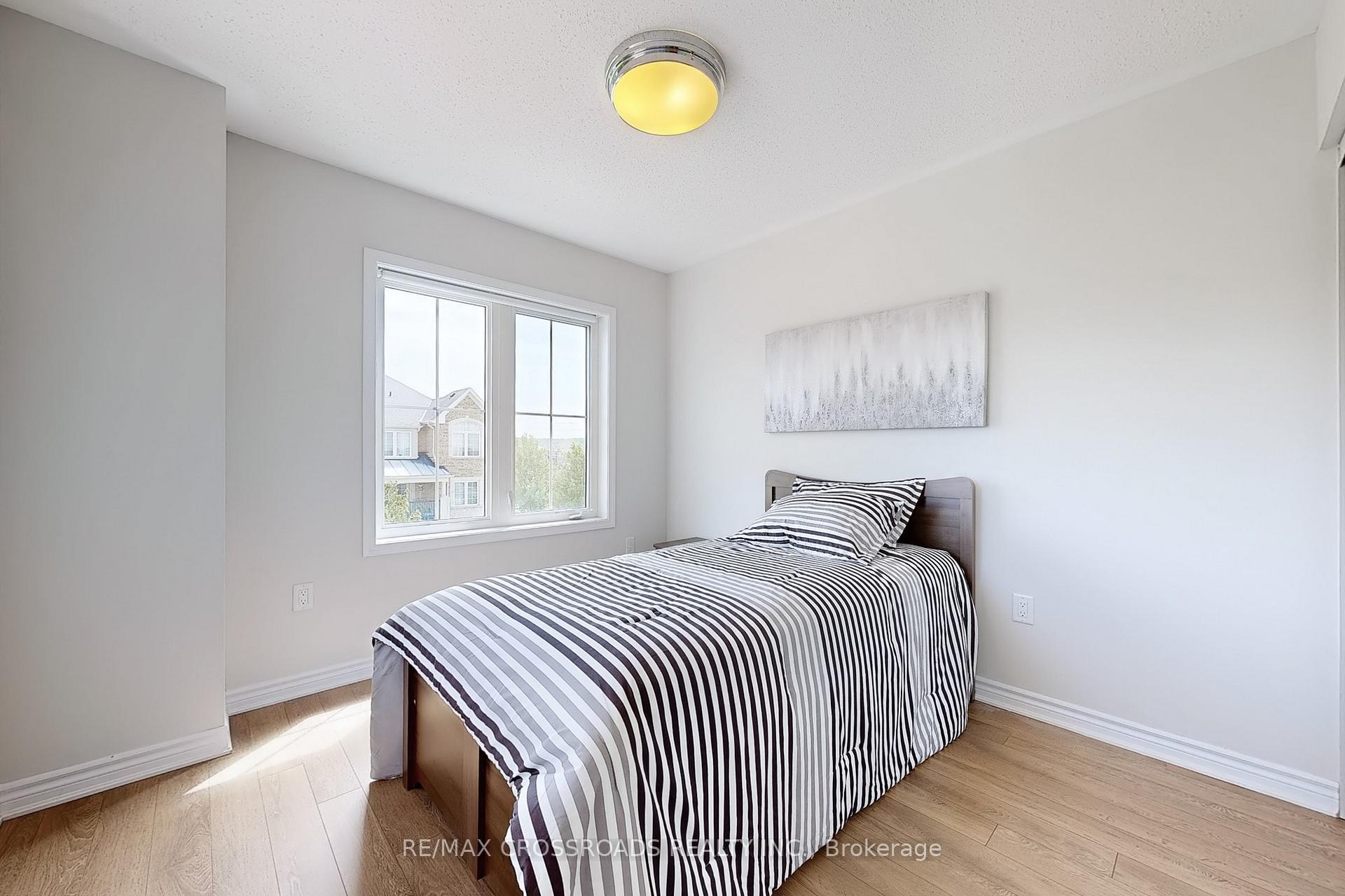 Photo 14 of 90 Minlow Way, Aurora, Rural Aurora — HOMEH