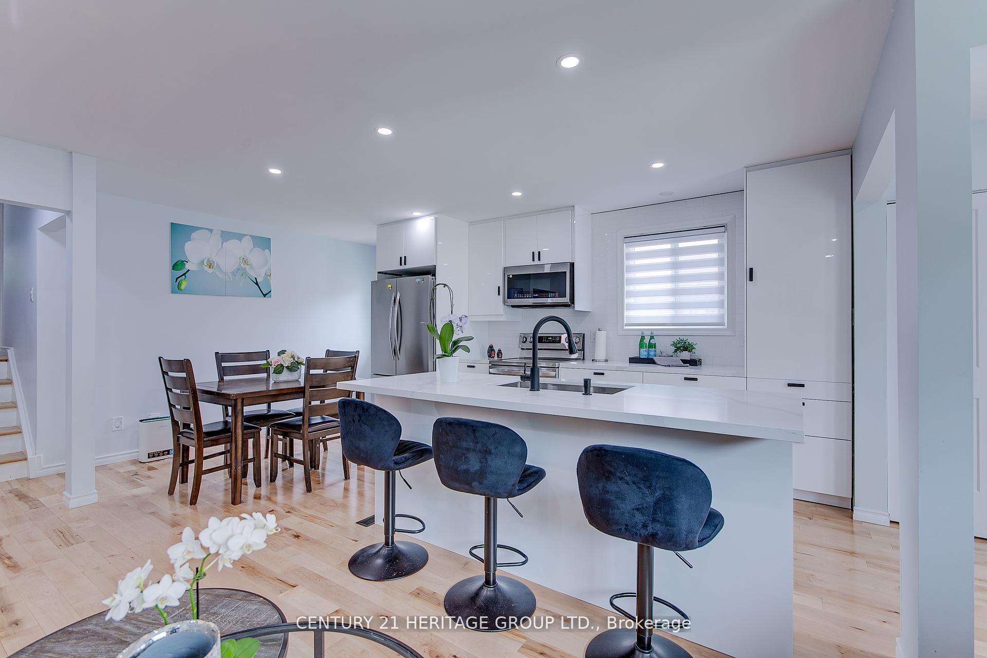 Photo 2 of 68 Adeline Avenue, New Tecumseth, Tottenham — HOMEH