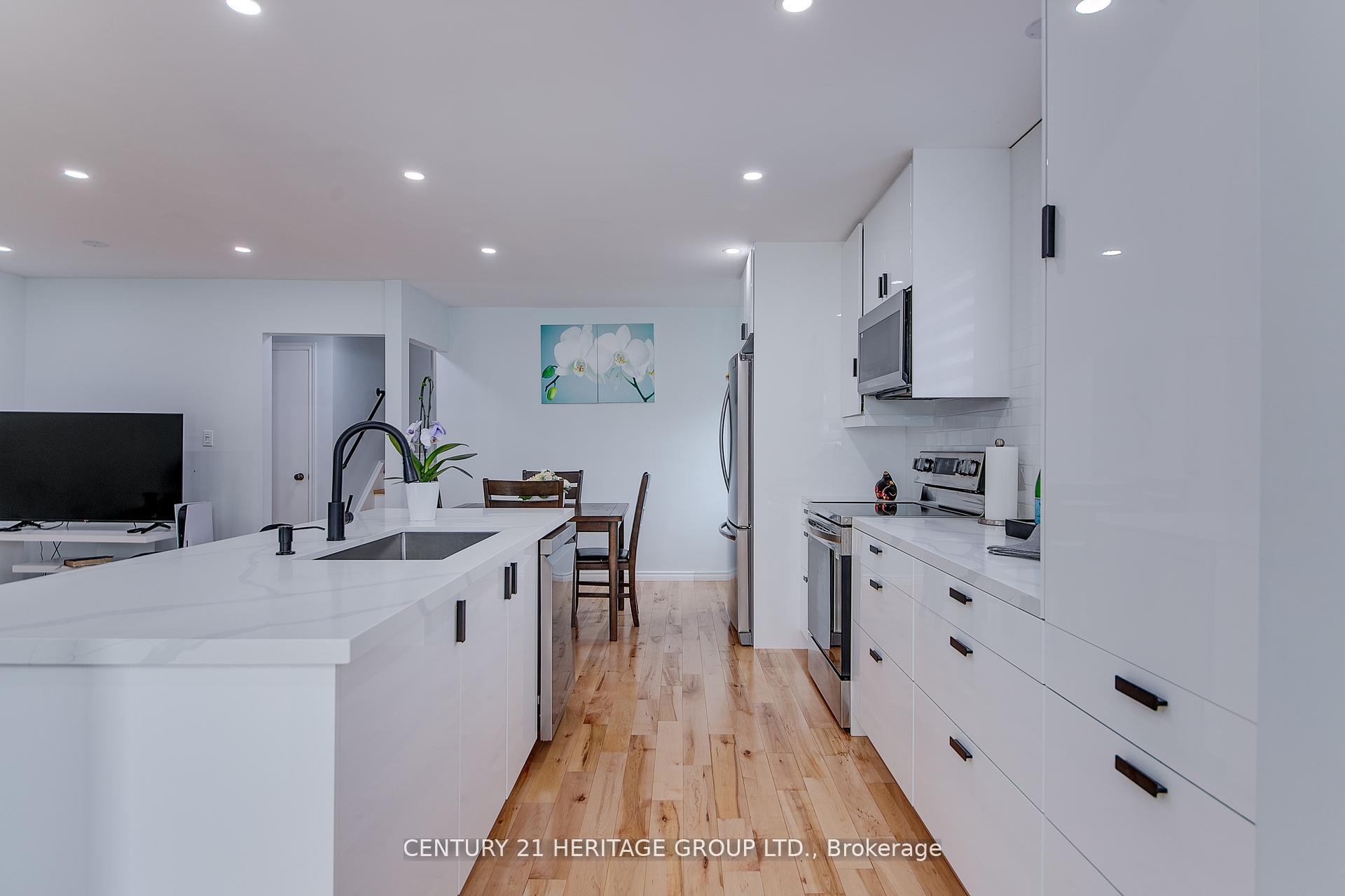 Photo 12 of 68 Adeline Avenue, New Tecumseth, Tottenham — HOMEH