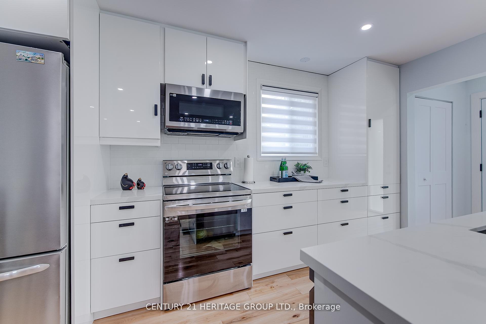 Photo 11 of 68 Adeline Avenue, New Tecumseth, Tottenham — HOMEH