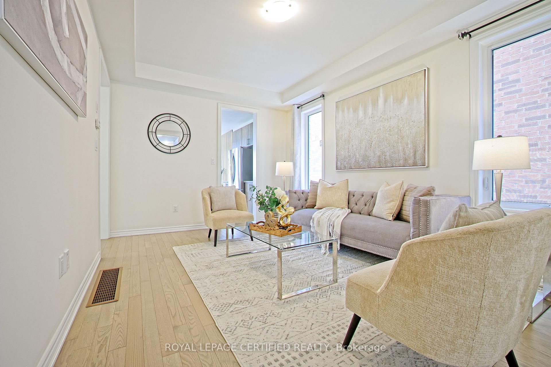 Photo 8 of 14 Bavenden Crescent, Brampton, Credit Valley — HOMEH