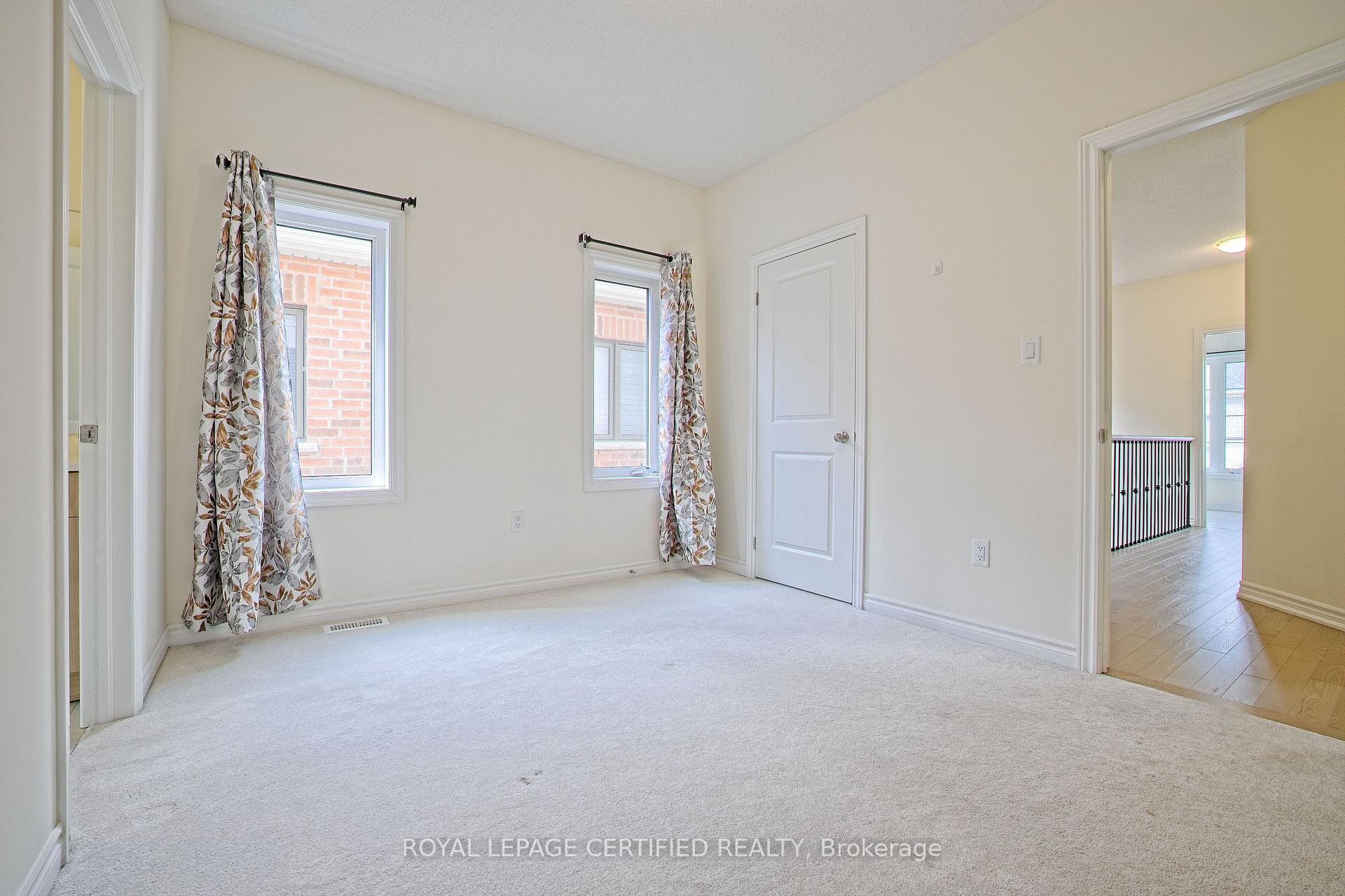 Photo 21 of 14 Bavenden Crescent, Brampton, Credit Valley — HOMEH